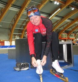 Im September gibt Ute Zillmann ihre Arztpraxis in Reichenbach ab. Die bald 66-Jährige hofft, dass dann auch ein bisschen mehr Zeit für den Eisschnelllaufsport und das eigene Training bleibt. 