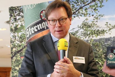 Landwirtschaftsminister Georg-Ludwig von Breitenbuch setzt sich für große sächsische Agarbetriebe ein.