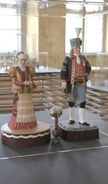 Im Schmeilhaus sind unter anderem verschiedene Schnitzwerke zu sehen. 