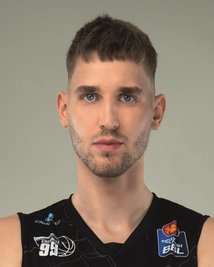 Jonas Richter - Center/Power Forward - geboren am 2. Juli 1997 in Chemnitz - 2,07 m groß - 110 kg schwer - im Verein seit 2010
