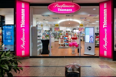 Alle Filialen der Parfümerie-Kette Thiemann kommen jetzt jetzt auf den Prüfstand - auch die im Kornmarktcenter in Bautzen.