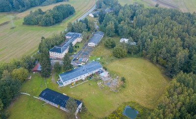 Blick auf das Areal der alten Polizeischule in Wildbach. Hier sollte ursprünglich der Bohrplatz errichtet werden - später, so die Hoffnung, ein Geothermie-Kraftwerk entstehen. 