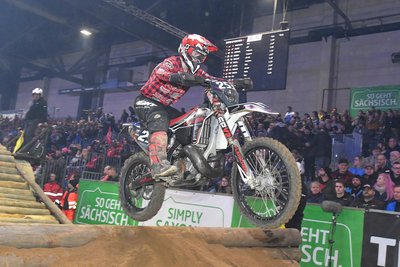 Pascal Sadecki genoss die Atmosphäre in der ausverkauften Riesaer Arena. Foto: Thorsten Horn