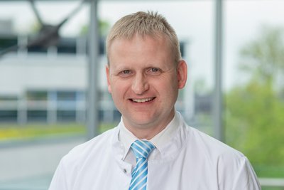 Prof. Dr. med. Stephan Schickel ist Chefarzt der Klinik für Innere Medizin.