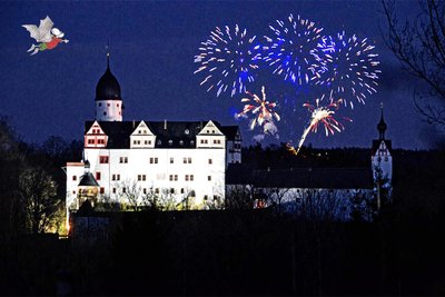So farbenfroh soll sich der Himmel über der Rochsburg am 30. Dezember zeigen.