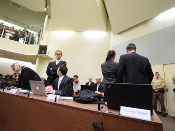 Die mutmaßliche Neonazi-Terroristin Beate Zschäpe will sich im Prozess nun erstmals äußern.