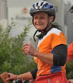Erstmal was trinken! Annekatrin Fangohr an der Station Brauerei.