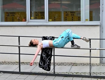 Die Tanzperformance auf dem Johannisplatz in Chemnitz.