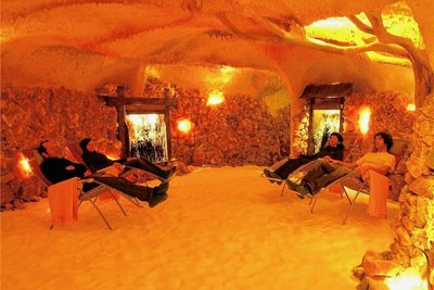Der Aufenthalt in salzhaltiger Luft soll bei Atemwegsinfekten und Allergien helfen. Das ist aber nicht bewiesen. Foto: dpa