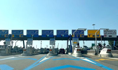 In Italien soll es bei Verspätungen wegen Autobahn-Baustellen jetzt Geld zurückgeben. (Archivbild)