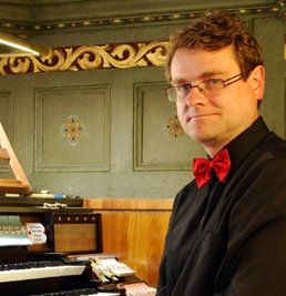 Organist Pavel Cerný aus Prag spielt am Samstag die große Walcker-Orgel in der Sankt Annenkirche. 