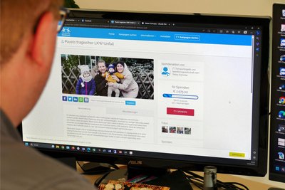 Täglich informiert sich Tobias Rümmler über den aktuellen Stand der Spendenaktion, die auf  zu finden ist. Foto: Andreas Bauer