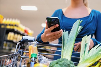 Müssen Berufstätige in Plauen bald unter Zeitdruck einkaufen, weil die Supermärkte früher schließen? 