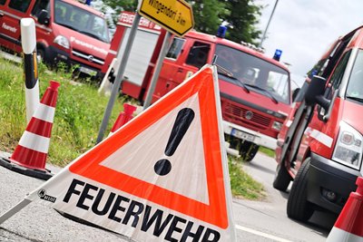 Insgesamt waren 72 Feuerwehrleute mit 16 Fahrzeugen an dem Einsatz in Bräunsdorf beteiligt.