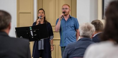 Mit bekannten Titeln gestalteten Kathleen Richter aus Oberhain und Michael Baldauf aus Obergräfenhain musikalisch die Auszeichnungsveranstaltung der Ehrenamtler im Lunzenauer Bürgersaal. 
