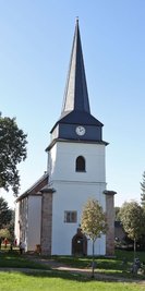 Der Kirchturm in Niederwiera wieder hergerichtet.