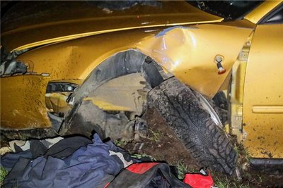 Die Polizei sucht Zeugen, da nicht klar ist, wer im Auto am Steuer saß. 