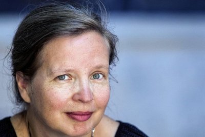Jenny Erpenbeck erhält den Internationalen Stefan-Heym-Preis 2023. Er wird ihr am 1. April im Chemnitzer Opernhaus verliehen. Der Preis ehrt zeitkritische und couragierte Persönlichkeiten. 