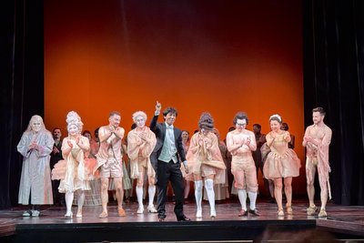 Frank Blees, Heain Youn, Gregor Roskwitalski, Beomseok Choi, José Gutiérrez, Lindsay Funchal, Inkyu Park, Marina Medvedeva, Angus Simmons (v.l.) beim Schlussapplaus.