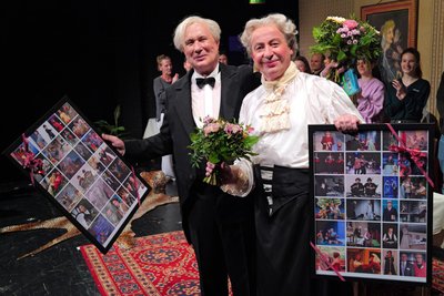 DIe beiden Schauspieler Andreas Kuznick und Andreas Pannach, hier nach ihrer letzten Vorstellung in Freiberg, verabschieden sich.
