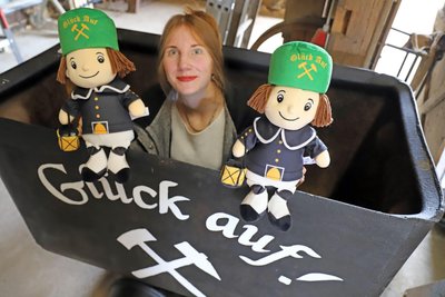 Glück auf! Ab Mitte November kommen die Plüsch-Bergmänner von Tabea Rohr in den Handel.