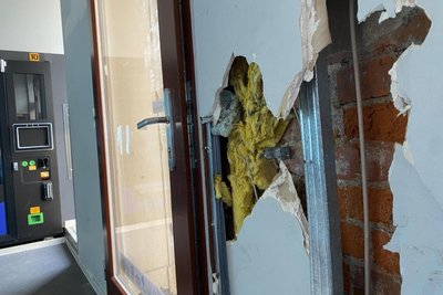 Auch im 24/7-Shop selbst hatten sich rüde Besucher ausgetobt.