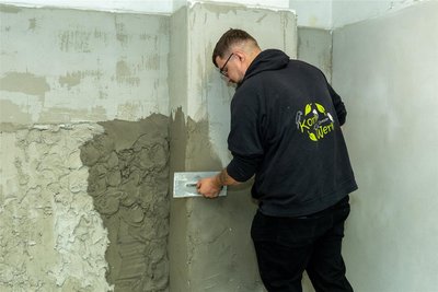 Im künftigen Laden an der Hainstraße gibt es für Falco Conrad vor der Eröffnung noch viel zu erledigen.