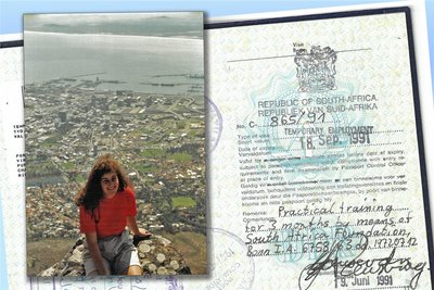 Ein nicht alltägliches Visum im DDR-Reisepass von Reporterin Katrin Kablau. Das Bild entstand 1991 auf dem Tafelberg – im Hintergrund liegt Kapstadt.