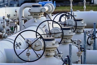 Wie lange fließt noch genügend Gas von Russland nach Deutschland? Die Verdichterstation in Mallnow nahe der deutsch-polnischen Grenze übernimmt das russische Erdgas. Von der Quelle bis zum Einsatzort legt das Gas in der Pipeline "Jagal" mehrere tausend Kilometer zurück.