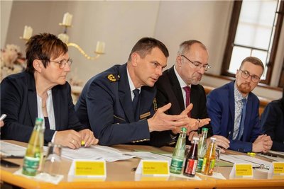 Erst vor wenigen Tagen hatten die Verantwortlichen von Polizei und Stadtverwaltung über Maßnahmen informiert, die die Sicherheit im Stadtzentrum wieder erhöhen sollen.