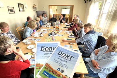 Das Anlauf-Treffen in Wiederau für die MDR-Sendung „Unser Dorf hat Wochenende" am Mittwoch im Bürgerhaus.