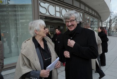 Das Ende der bewohnbaren Welt scheint immer näher zu kommen", meint der Schriftsteller Christoph Hein, hier mit Inge Heym.