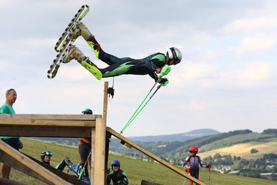 Grasski ist eine aktionsreiche Sportart, die das Publikum begeistert.
