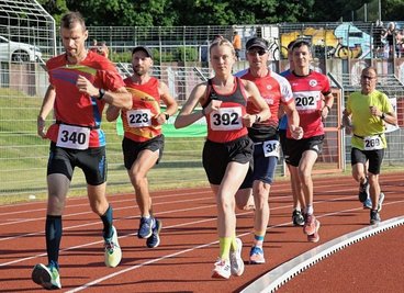Nathalie König (Nummer 392) erzielte bei ihrem dritten Start zum dritten Mal das beste Stundenlauf-Resultat bei den Frauen. 