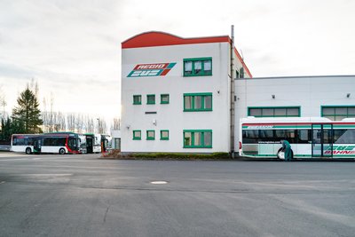 Das Unternehmen Regiobus hat seinen Sitz in Mittweida, daneben unterhält es im Landkreis noch vier weitere Standorte.