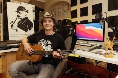 Rocco Löser aus Schlettau spricht und singt vor allem Erzgebirgisch.