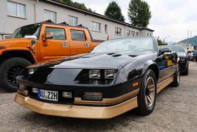 Unter anderem dieser Chevrolet Camaro, Baujahr 1987, konnte in Aue bewundert werden.