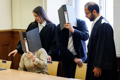 Die Eltern der Mädchen waren wegen fahrlässiger Tötung angeklagt. 