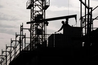 Die deutsche Wirtschaft ist im ersten Quartal des Jahres stärker gesunken als zuvor prognostiziert.