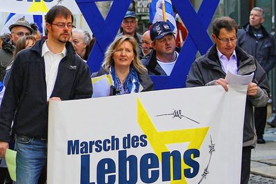 Der "Marsch des Lebens" hat in Annaberg-Buchholz seit vielen Jahren Tradition. Am Montag hat der gleichnamige Verein erneut dazu aufgerufen. 