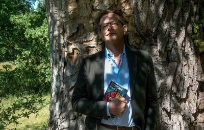 Florian Illies erzählt in "Träume aus Feuer" die Geschichte des Alchimisten Johannes Kunckel – vom Aufstieg am Hof bis zum jähen Sturz.