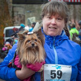 Kleinster, mit zehn Jahren aber nicht jüngster Wettkampfteilnehmer war der Yorkshire Terrier Fränzy mit Frauchen Manuela Gräbner aus Heidenau.