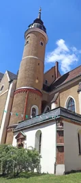 An der Petrikirche ist der Mittelaltermarkt.
