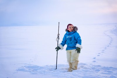 Die Chemnitzerin Josefin Kuschela begleitet die Inughuit filmt ihr Leben in einer Serie für das ZDF.