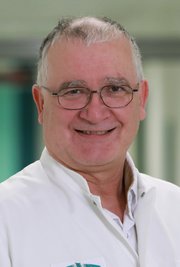 Dr. Randolf Pirtkien, langjähriger Chefarzt, weiterhin als Oberarzt tätig