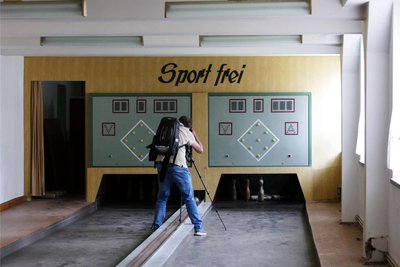 Auch die Kegelbahn im Kulturhaus hatte es den Lost-Places-Fans angetan.