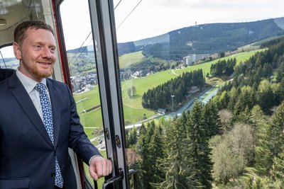 Bei Besuchen in Oberwiesenthal fuhr Michael Kretschmer auch mit der Fichtelberg-Schwebebahn.