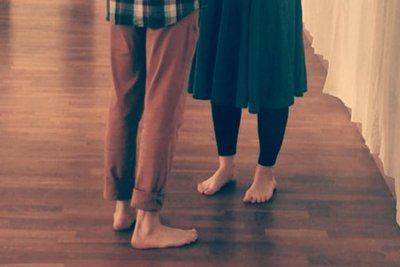 Biodanza geht auch barfuß.