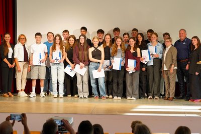 Fast ein Schuljahr lang haben Neuntklässler aus Klingenthal und die Firma Injecta gezeigt, wie unternehmerische Bildung funktionieren kann.
