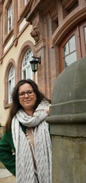 Anna-Charlotte Schmidt leitet das Projekt "Unantastbar Mensch". Ziel ist es, die Geschichte des Förderzentrums aufzuarbeiten, aber auch den Wert der Demokratie in den Vordergrund zu rücken. 